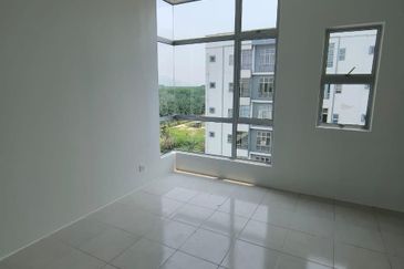 CASA RESIDENCES, CHEMOR