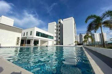 CASA RESIDENCES, CHEMOR