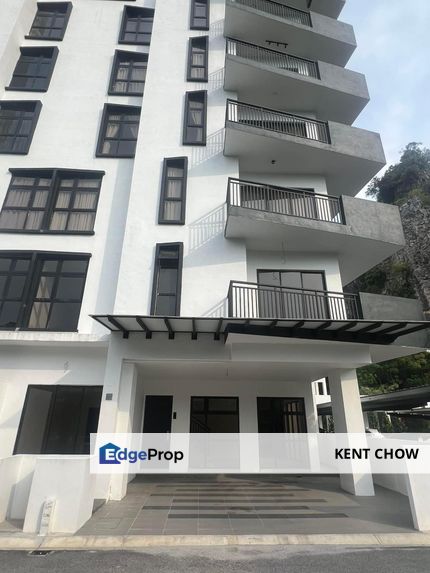 🏡 For Sale: Modern Duplex Condo! 🏡  📍 Location: The Cove Hillside Residence, Ipoh, Perak, Ipoh