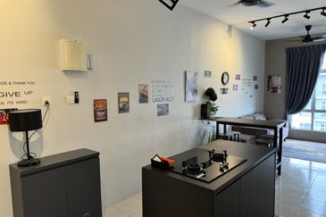 CASA RESIDENCES, CHEMOR