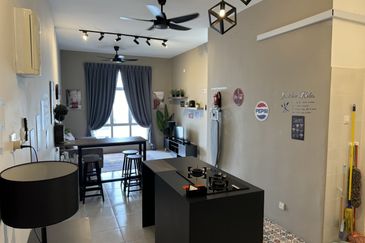 CASA RESIDENCES, CHEMOR