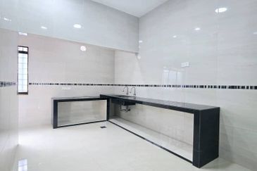 TAMAN PUTERI LINDUNGAN BULAN