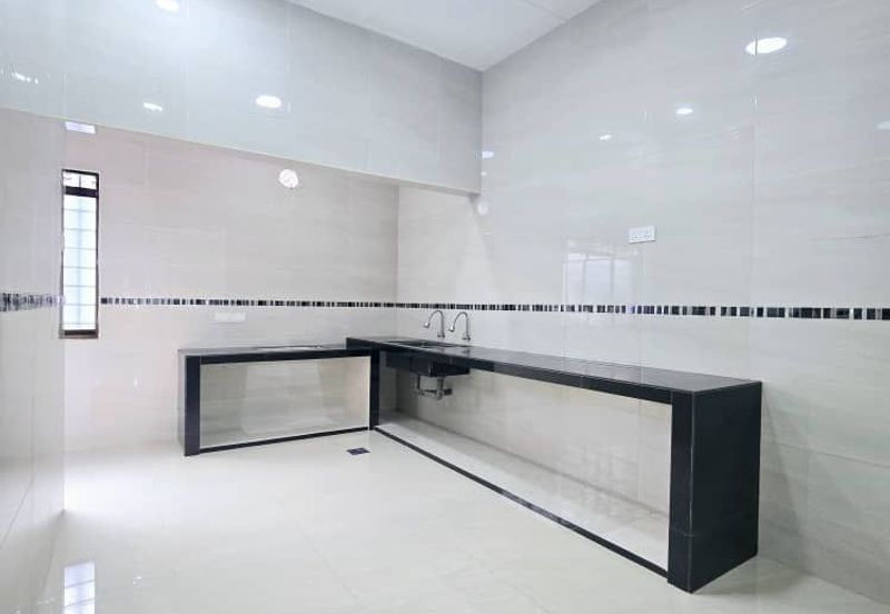 TAMAN PUTERI LINDUNGAN BULAN