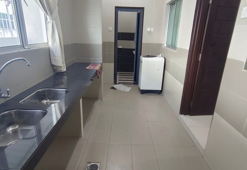 TAMAN MERU DESA PARK