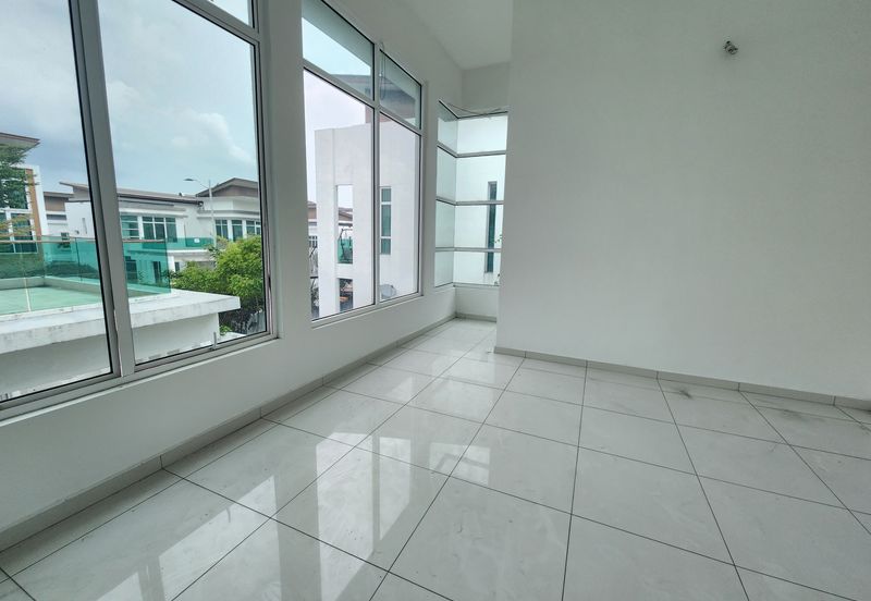 Taman Saujana Heights