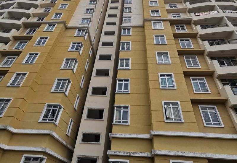 Ixora Apartment (Bukit Beruang)
