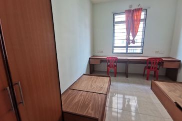 Ixora Apartment (Bukit Beruang)