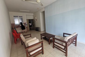 Ixora Apartment (Bukit Beruang)