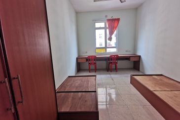 Ixora Apartment (Bukit Beruang)