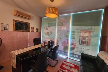 Jalan Kota Fesyen, MITC