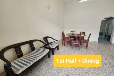 Single Teres Walking Distance to Jonker Street