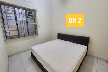 Single Teres Walking Distance to Jonker Street