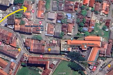 Single Teres Walking Distance to Jonker Street