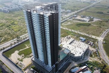 5 Acre Commercial Lots @ Kota Laksamana For Sale 