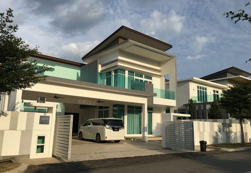 Taman Saujana Heights