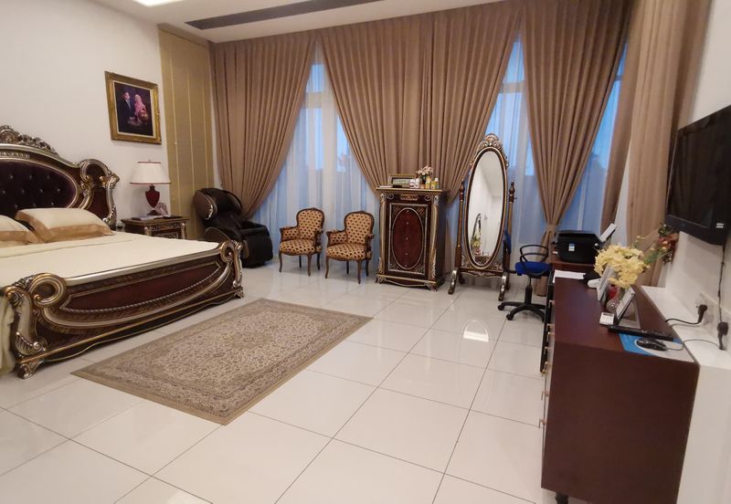 Taman Saujana Heights