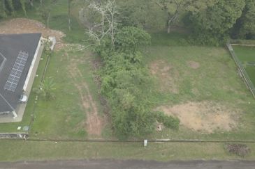 Tiara Golf Resort Bungalow Land