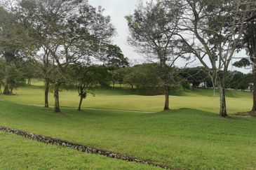 Tiara Golf Resort Bungalow Land