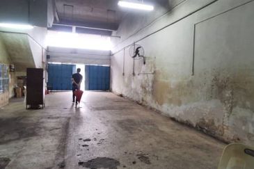 Kampung Lapan Ground Floor Shoplot Freehold (Near Tuesday Pasar)