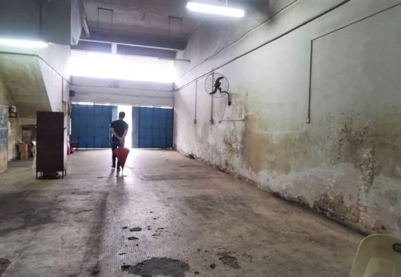 Kampung Lapan Ground Floor Shoplot Freehold (Near Tuesday Pasar)