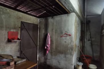 Kampung Lapan Ground Floor Shoplot Freehold (Near Tuesday Pasar)