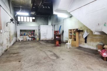 Kampung Lapan Ground Floor Shoplot Freehold (Near Tuesday Pasar)