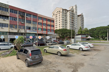 Kampung Lapan Ground Floor Shoplot Freehold (Near Tuesday Pasar)