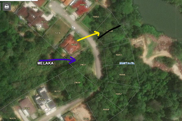 Tiara Golf Resort Bungalow Land with POND view (small lot)