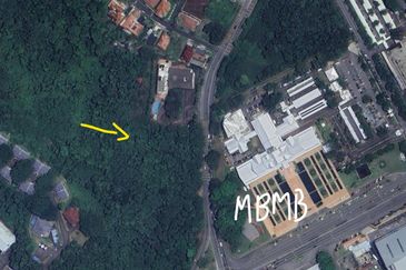 Commercial Land Just Beside MBMB