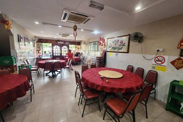 Cheng Mainroad Freehold 3 Storey 