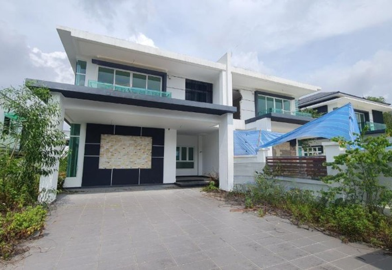 3 storey semi-d for sale in wira heights 3