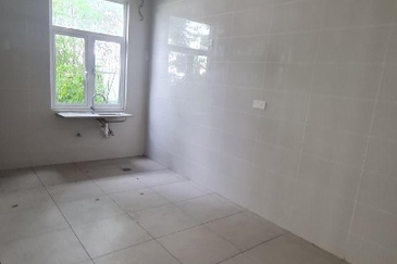 3 storey semi-d for sale in wira heights 3