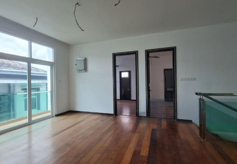 3 storey semi-d for sale in wira heights 3