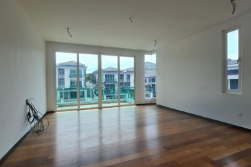 3 storey semi-d for sale in wira heights 3