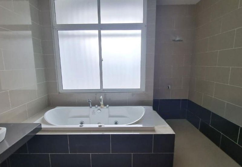 3 storey semi-d for sale in wira heights 3