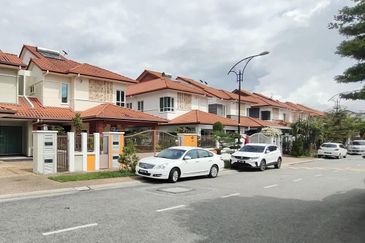 2 storey semi-d for sale in wira heights, bandar sungai long, kajang.
