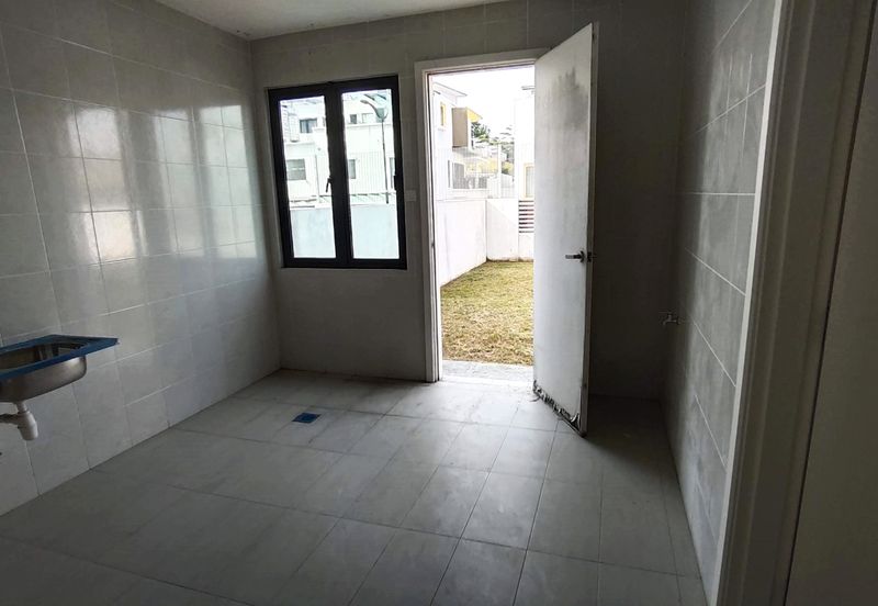 3 storey semi-d for sale in sunville, twin palms, bandar sungai long, cheras, kajang.