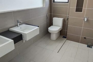 3 storey semi-d for sale in sunville, twin palms, bandar sungai long, cheras, kajang.