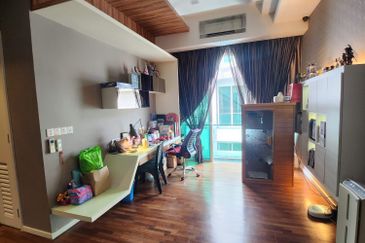 3 storey semi-d for sale in viridian, bandar sungai long, cheras, kajang.