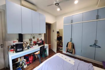 3 storey semi-d for sale in viridian, bandar sungai long, cheras, kajang.