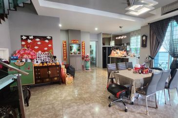 3 storey semi-d for sale in viridian, bandar sungai long, cheras, kajang.