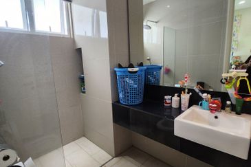 3 storey semi-d for sale in viridian, bandar sungai long, cheras, kajang.