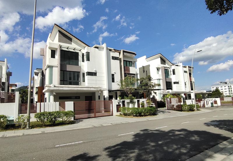 3 storey semi-d for sale in sunville, twin palms, bandar sungai long, cheras, kajang.