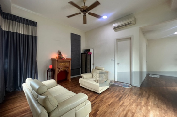 3 storey semi-d for sale in viridian, bandar sungai long, cheras, kajang.