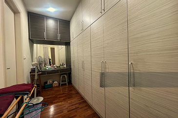 3 storey semi-d for sale in viridian, bandar sungai long, cheras, kajang.