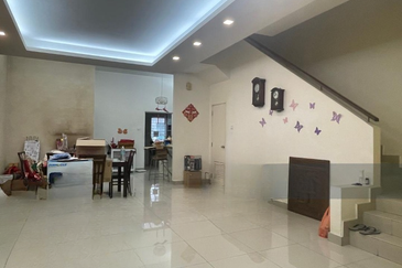 2 storey terrace for sale in taman cheras idaman 2. Renovated and extended.