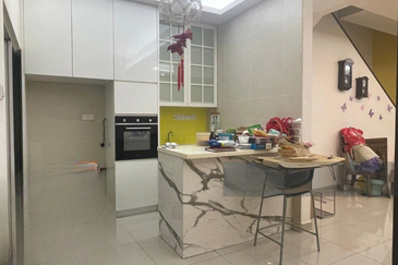 2 storey terrace for sale in taman cheras idaman 2. Renovated and extended.