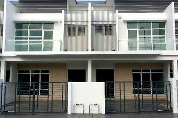 2 storey terrace for sale in taman cheras idaman 2. Renovated and extended.