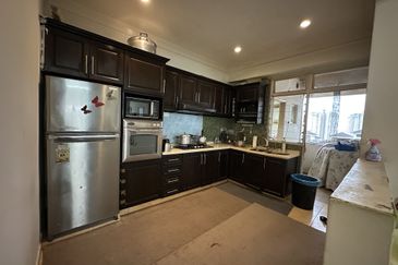 North Point Apartment Strategic Location 290m to Ampang Point!!