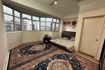 North Point Apartment Strategic Location 290m to Ampang Point!!